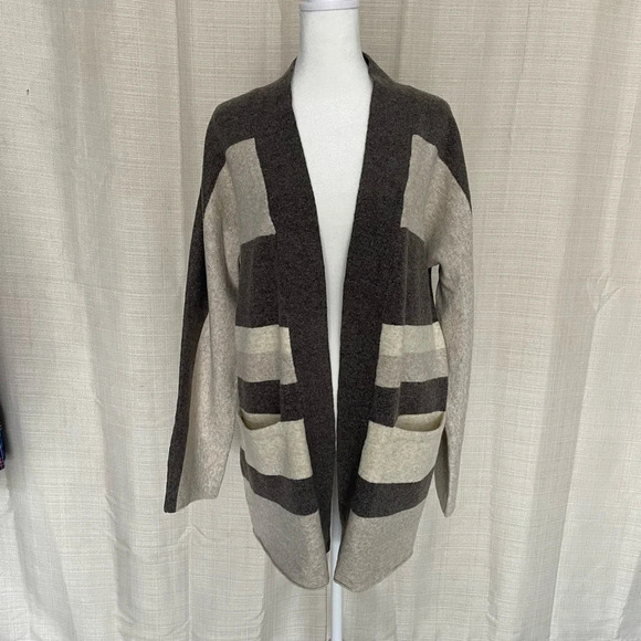 COPY - Women's Old Navy Cardigan Sweater - Sz. M - Picture 1 of 5